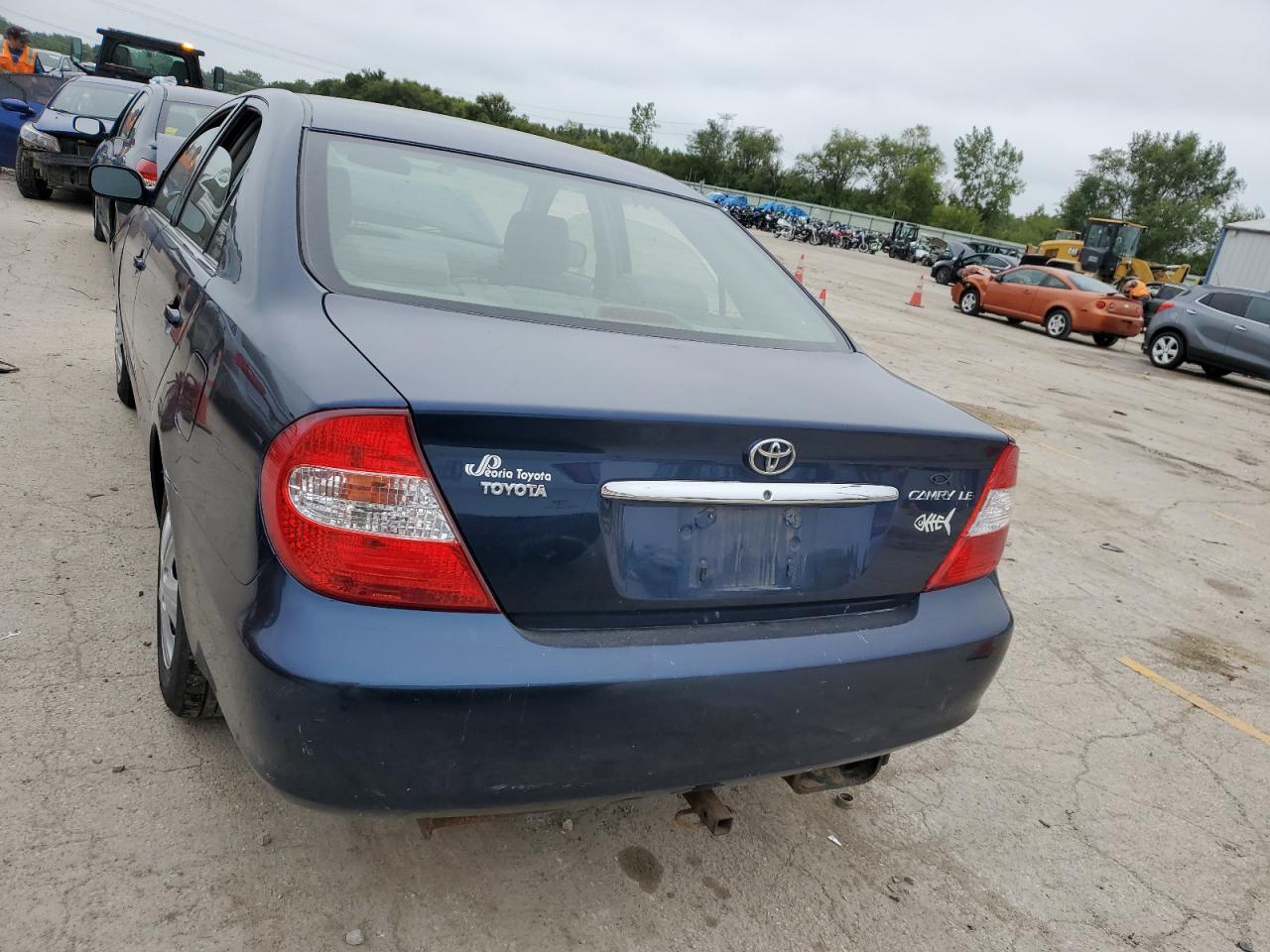 2003 Toyota Camry Le VIN: JTDBE32K330206864 Lot: 66230244