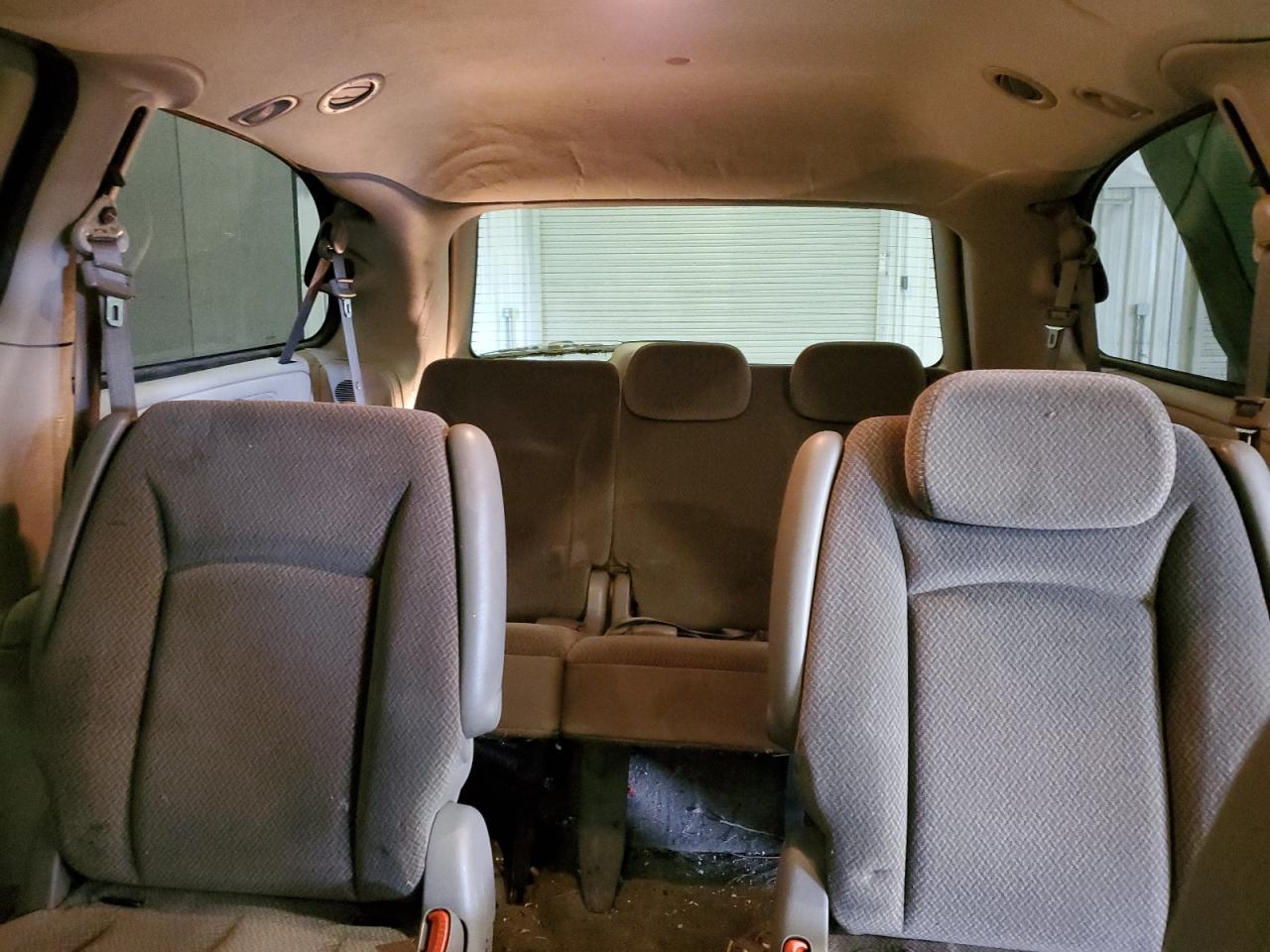 2005 Chrysler Town & Country Lx VIN: 2C4GP44R25R558259 Lot: 68171714