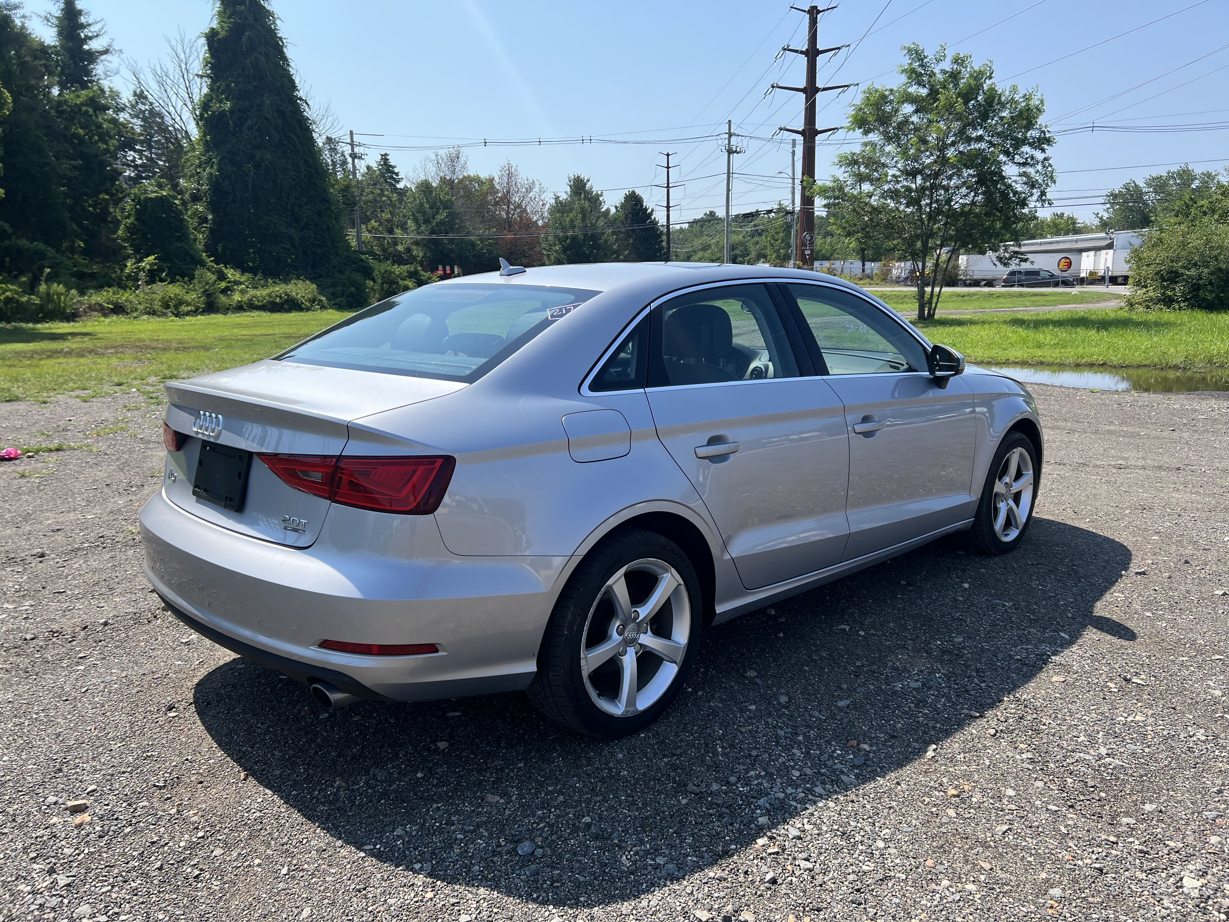 2015 Audi A3 Premium vin: WAUBFGFF0F1074921