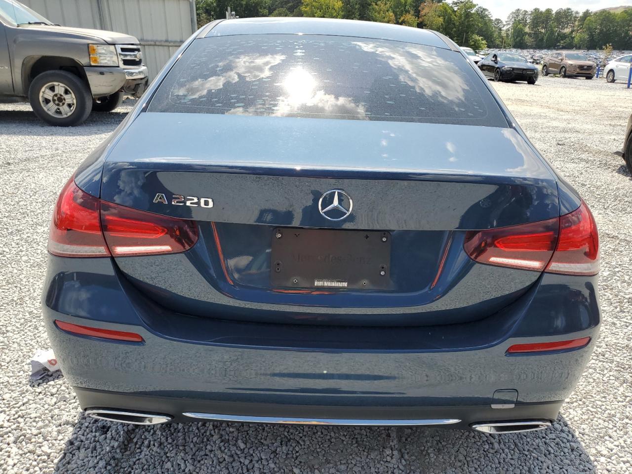 WDD3G4EB5KW029347 2019 Mercedes-Benz A 220