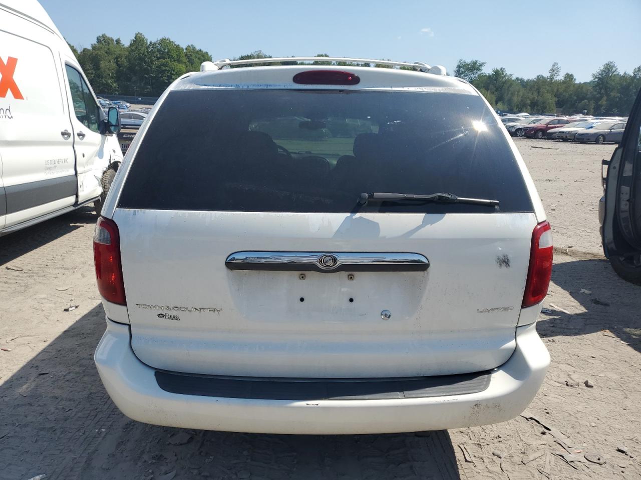 2002 Chrysler Town & Country Limited VIN: 2C8GP64L92R551438 Lot: 68943284