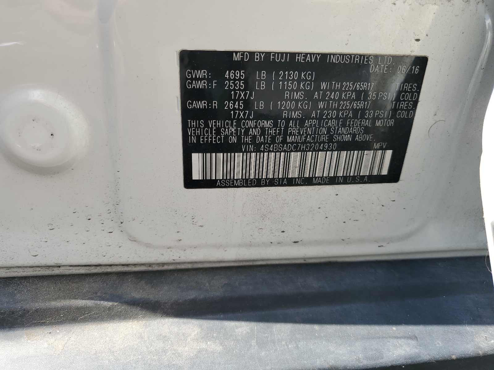 4S4BSADC7H3204930 2017 Subaru Outback 2.5I Premium