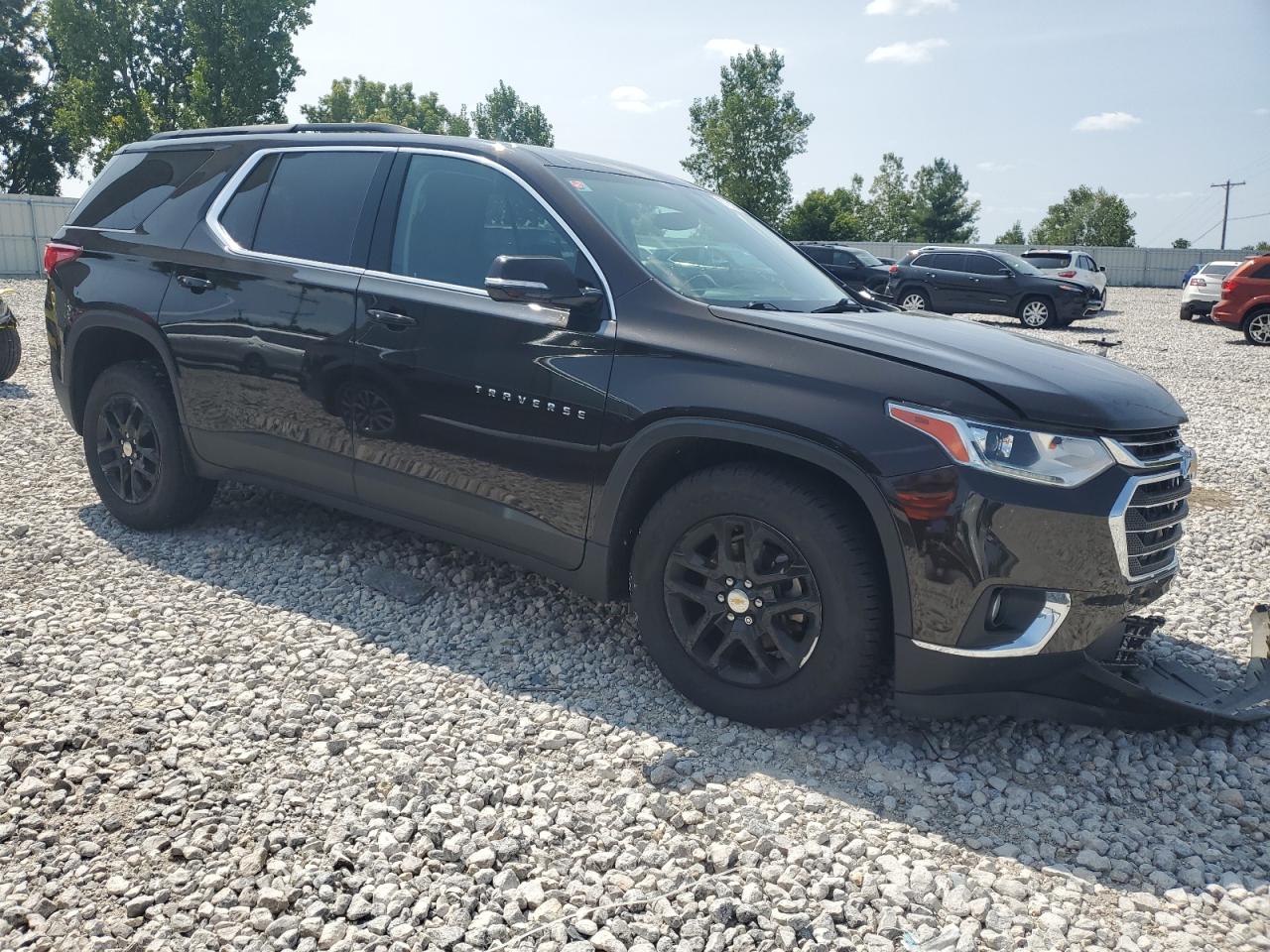 VIN 1GNEVGKW7KJ136504 2019 CHEVROLET TRAVERSE no.4