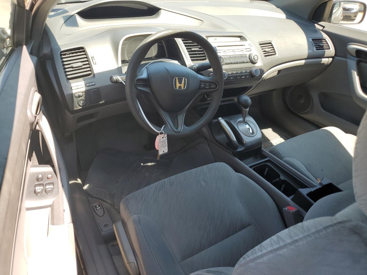 2008 Honda Civic Lx VIN: 2HGFG12688H549788 Lot: 68351474