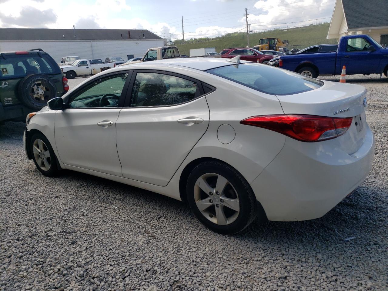 5NPDH4AE0DH380011 2013 Hyundai Elantra Gls