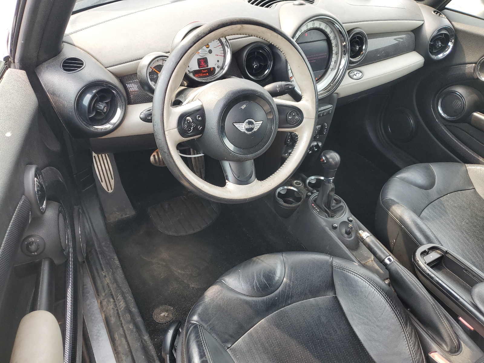 2013 Mini Cooper S vin: WMWZP3C50DT551204