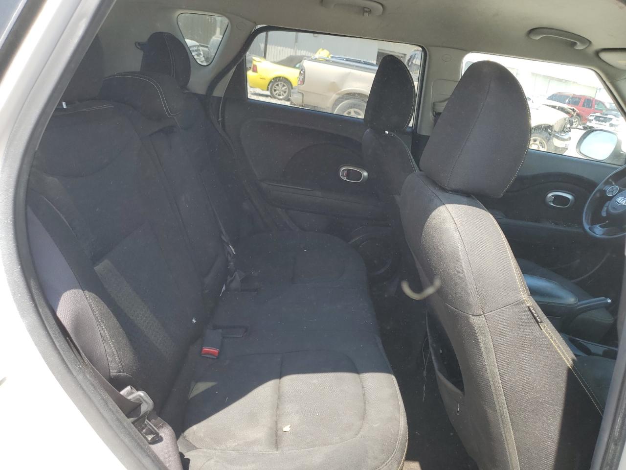 2015 Kia Soul - Image 11