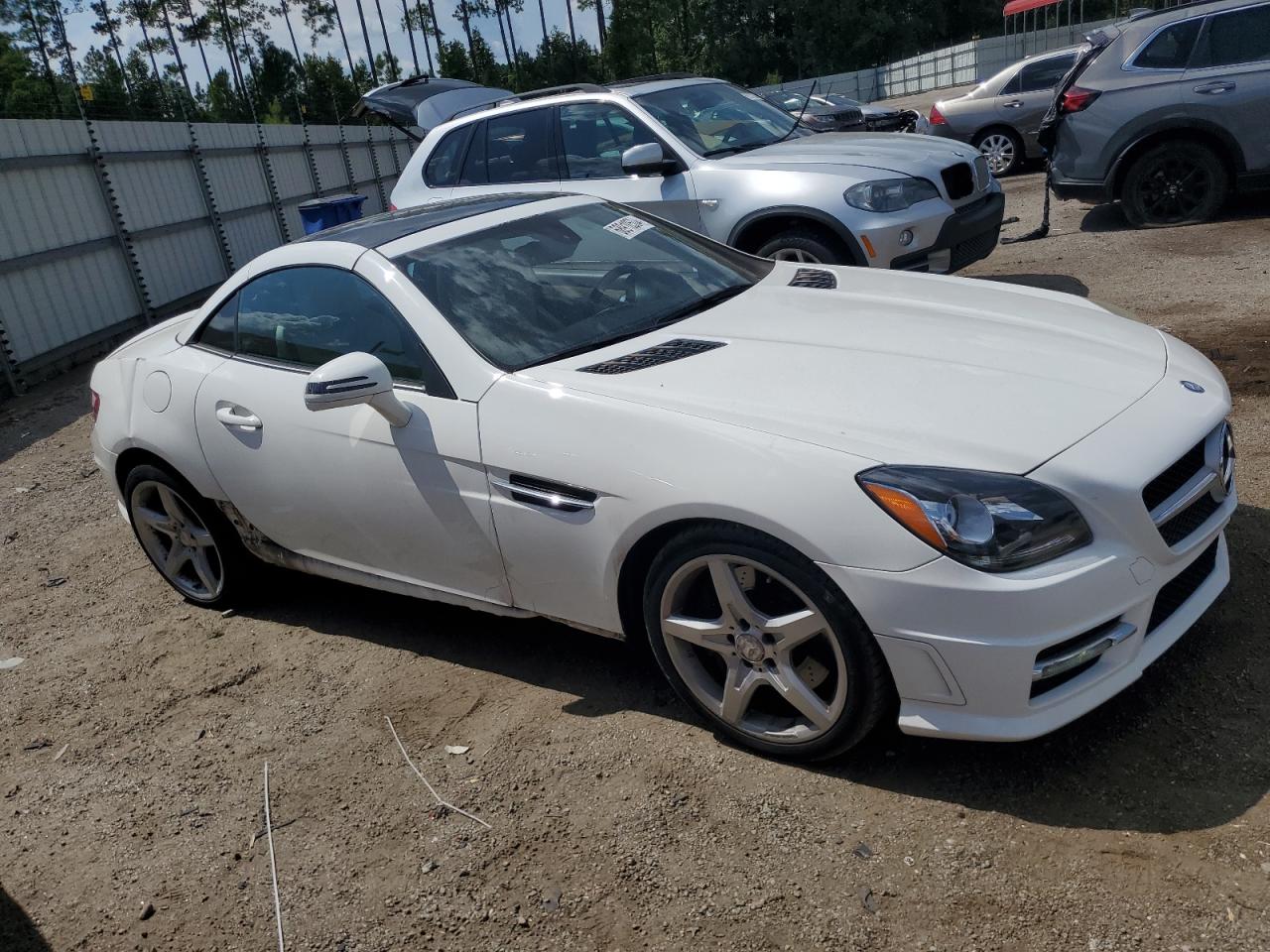 VIN WDDPK4HA5EF077034 2014 MERCEDES-BENZ SLK-CLASS no.4