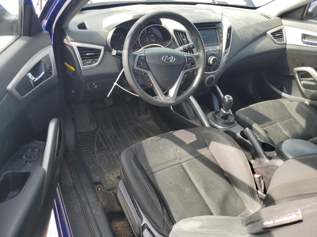 2014 Hyundai Veloster - Image 8