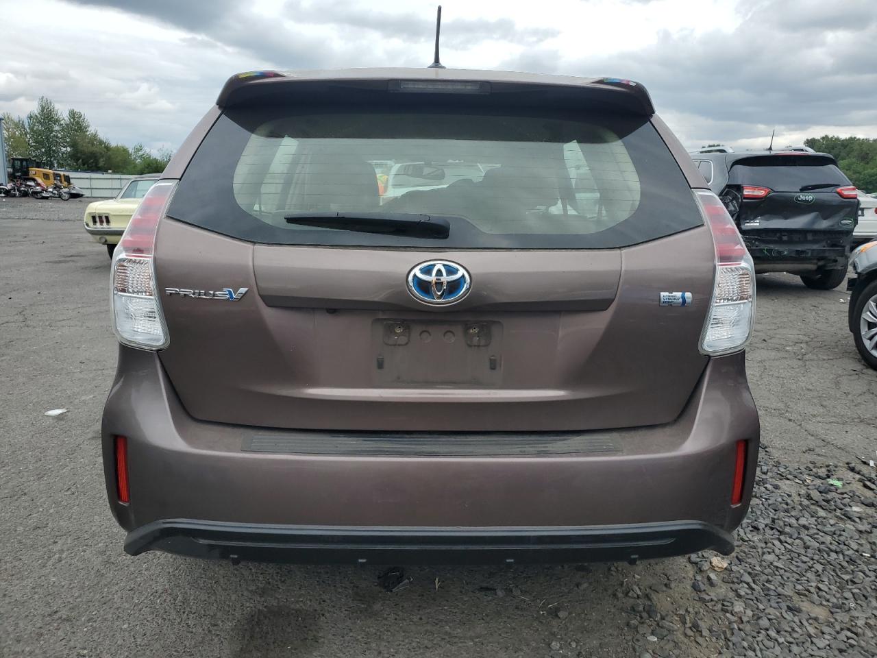 JTDZN3EU9GJ055315 2016 Toyota Prius V