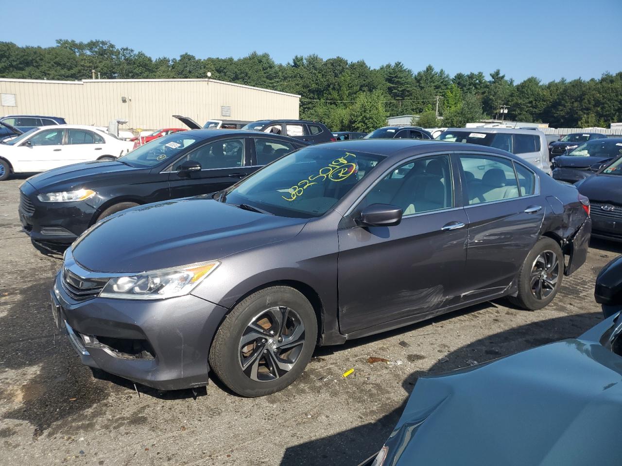 VIN 1HGCR2F32HA006020 2017 HONDA ACCORD no.1