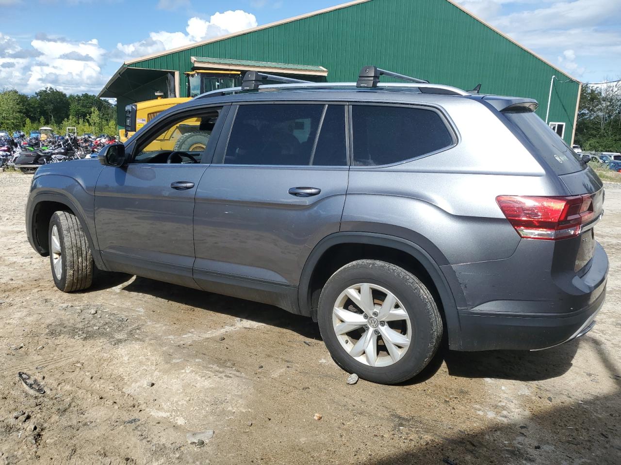 1V2KR2CA0JC560422 2018 VOLKSWAGEN ATLAS - Image 2