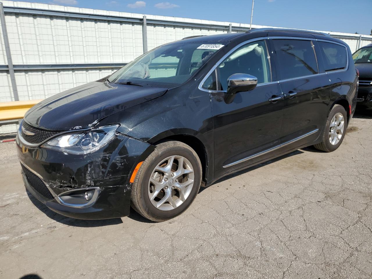 2C4RC1GG6JR154906 2018 CHRYSLER PACIFICA - Image 1