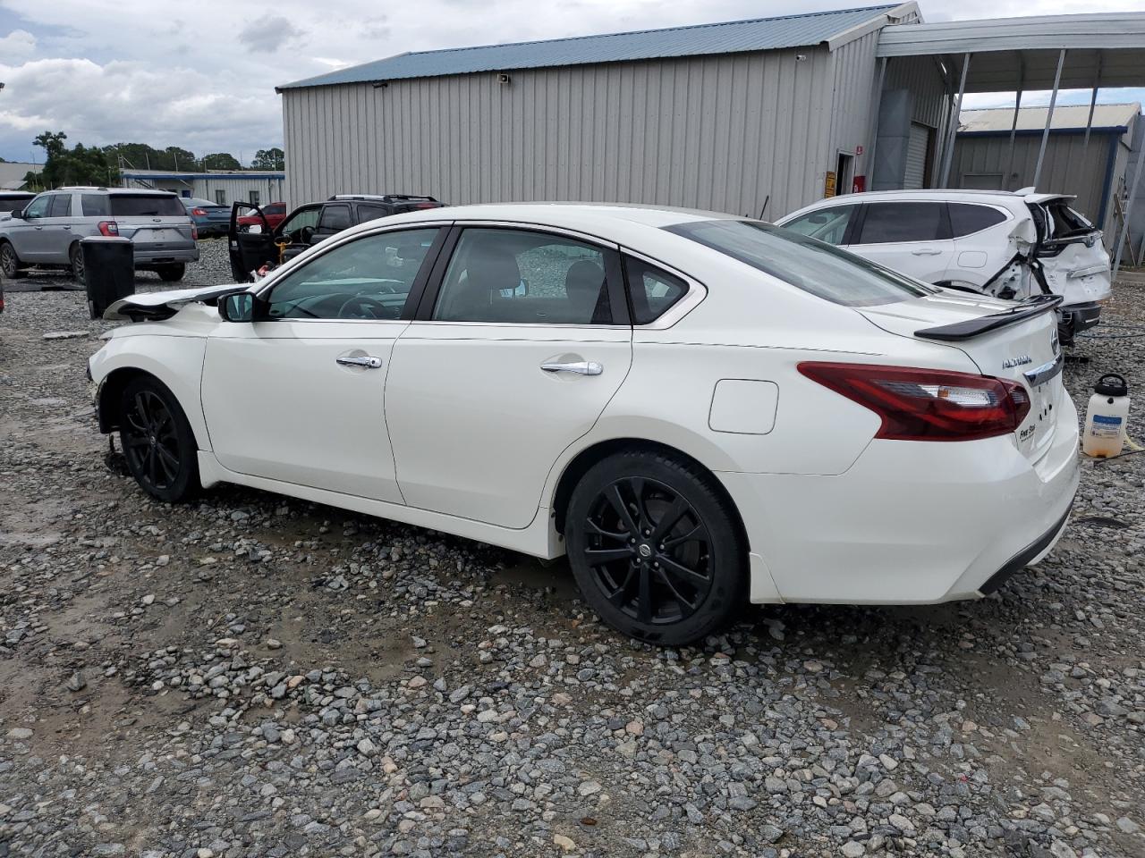 1N4AL3AP7HC470275 2017 NISSAN ALTIMA - Image 2