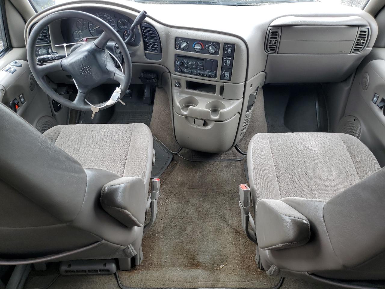 2004 Chevrolet Astro VIN: 1GNDM19X04B130034 Lot: 67929174