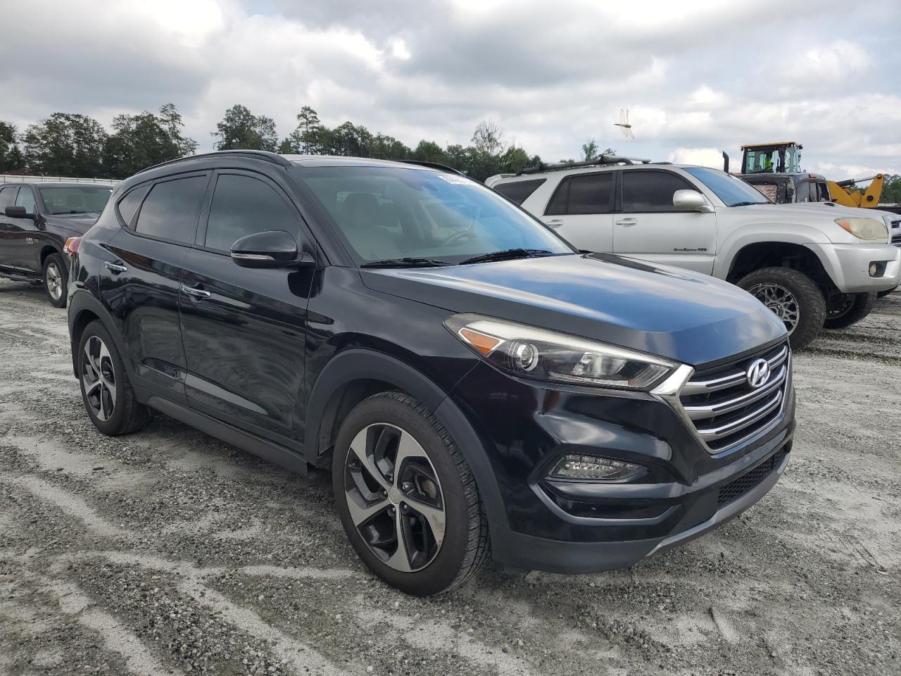 2016 Hyundai Tucson - Image 4
