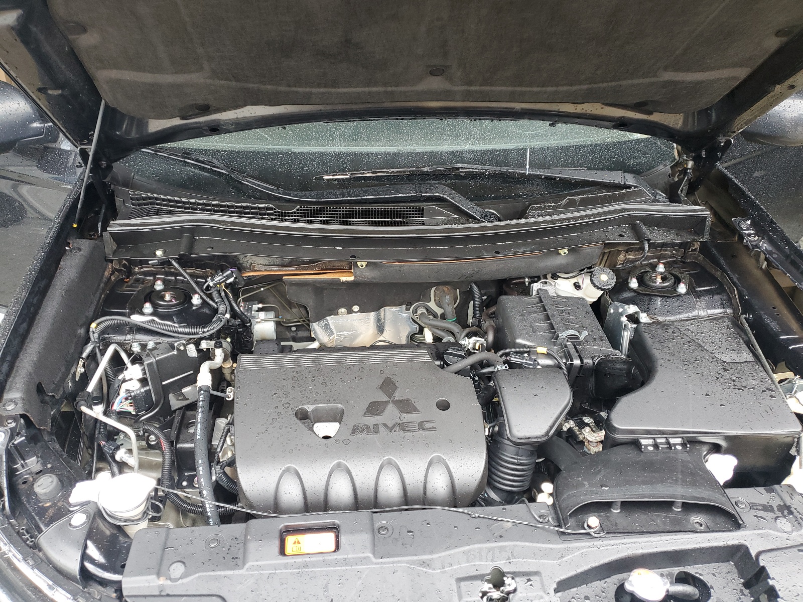 JA4AD2A33LZ040144 2020 Mitsubishi Outlander Es