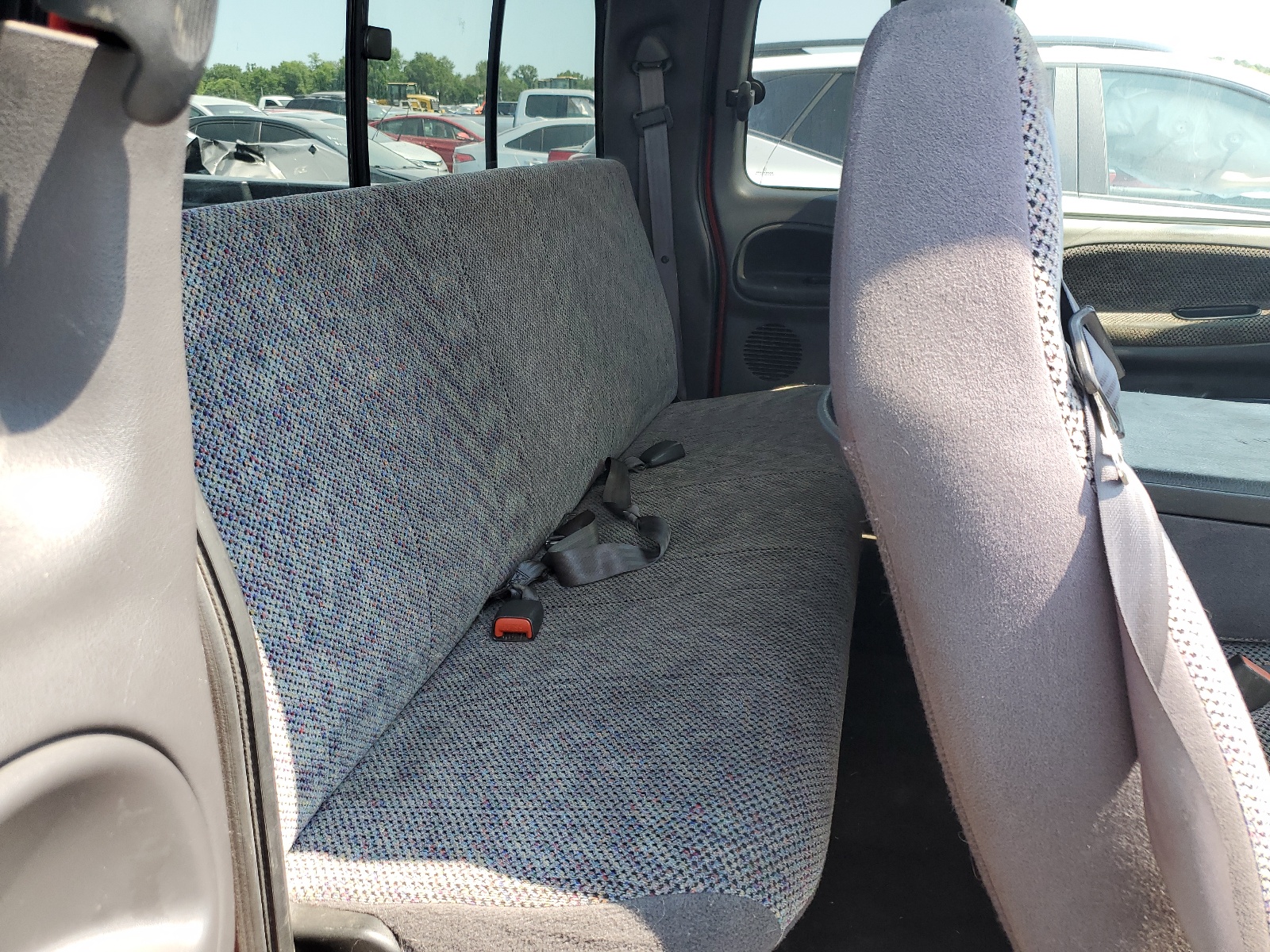 1B7KC23Z9XJ608559 1999 Dodge Ram 2500