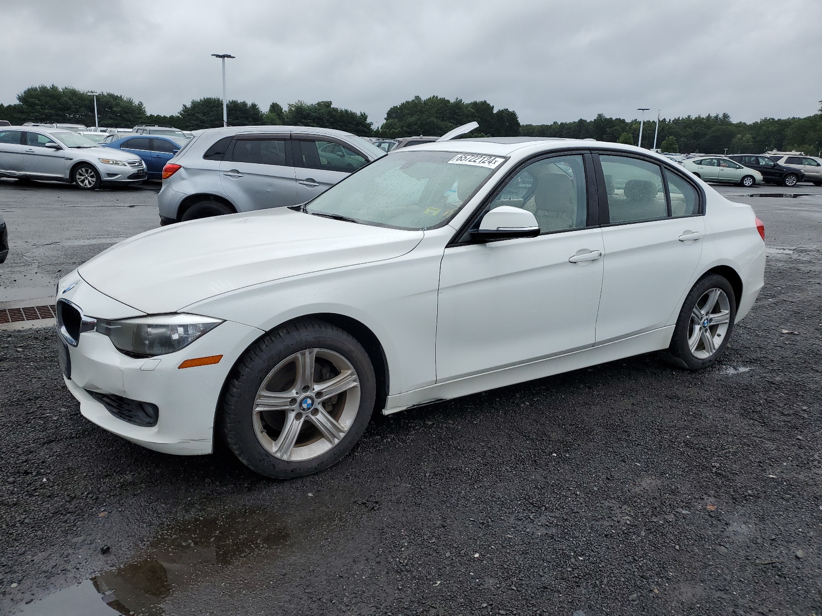 2013 BMW 328 Xi Sulev vin: WBA3B5G51DNS01997