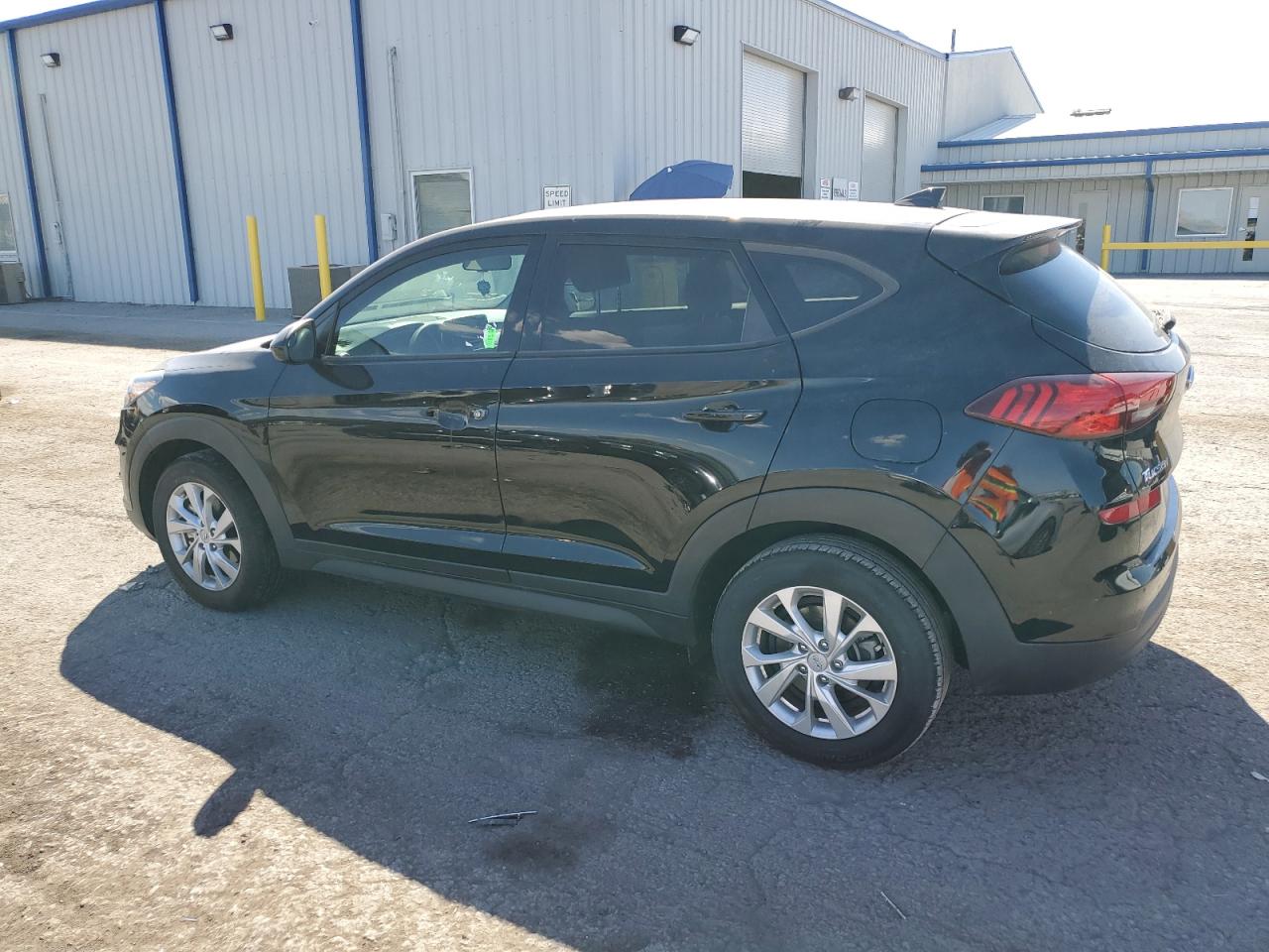 KM8J23A43KU993163 2019 HYUNDAI TUCSON - Image 2