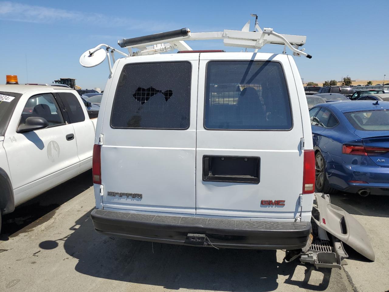 2000 GMC Safari Xt VIN: 1GTDL19W2YB523770 Lot: 66784604