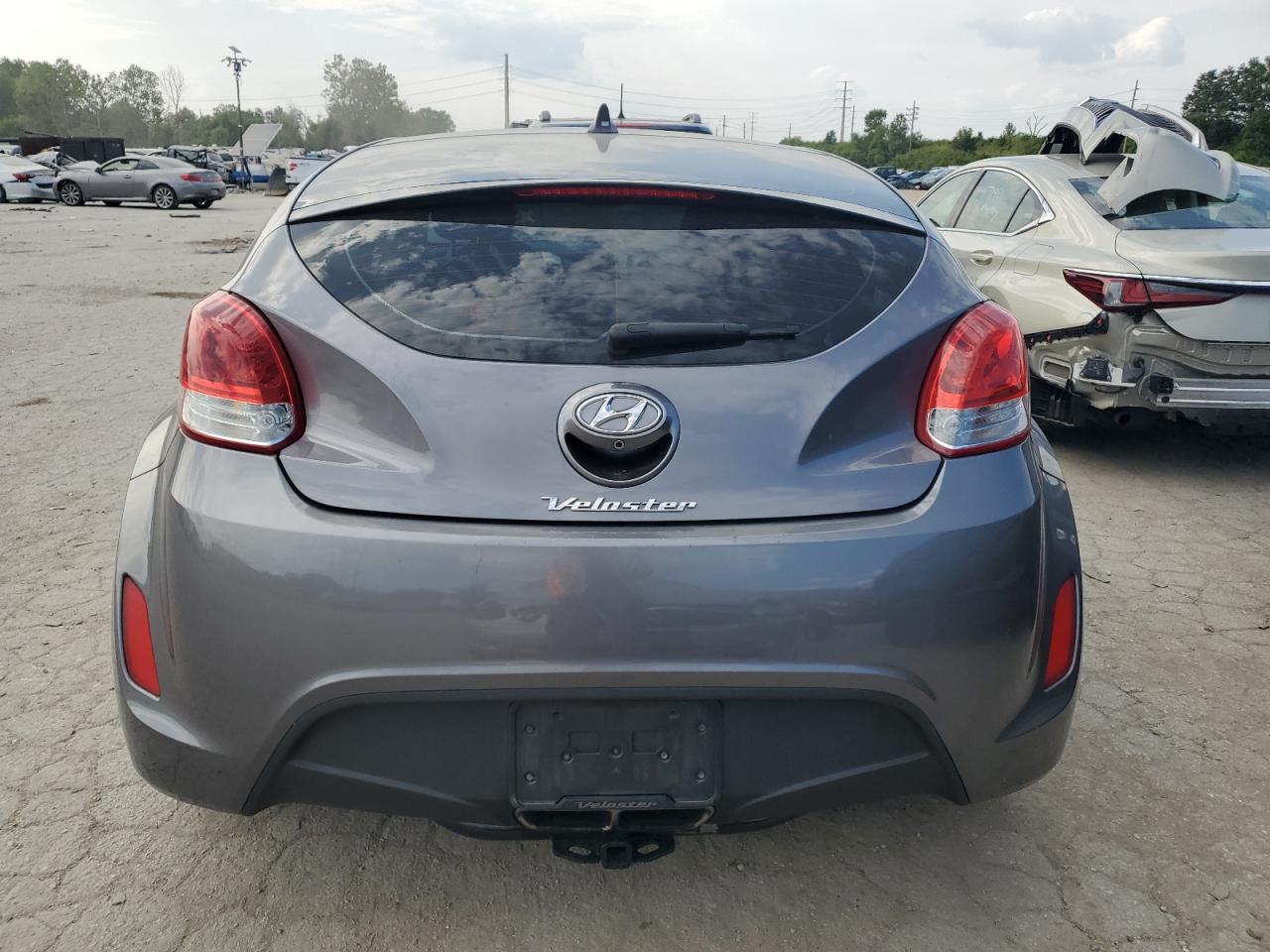 2015 Hyundai Veloster VIN: KMHTC6AD8FU229709 Lot: 68139724