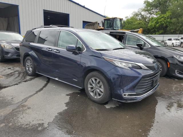 5TDJSKFC8MS022908 Toyota All Models SIENNA XLE 4