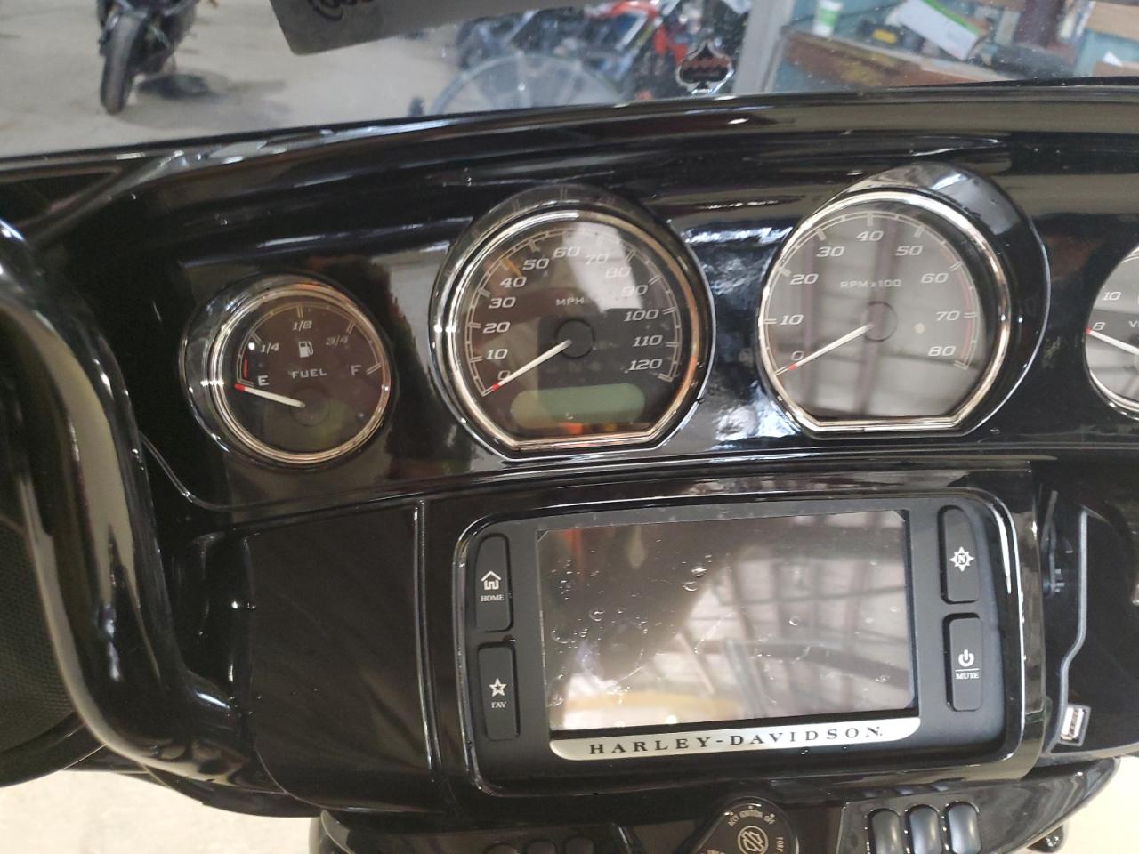 2018 Harley-Davidson Flhxs Street Glide Special VIN: 1HD1KRC10JB614753 Lot: 68924514