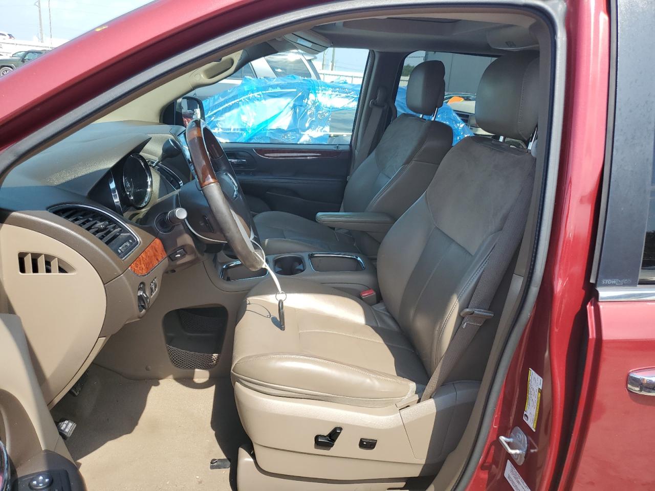 2014 Chrysler Town & Country Limited VIN: 2C4RC1GG6ER332884 Lot: 66293614