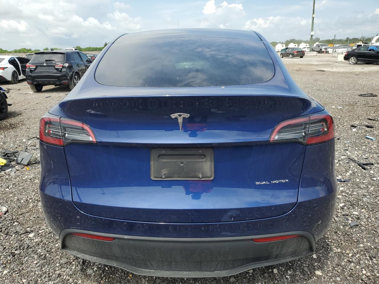 7SAYGDEE7PA160902 2023 Tesla Model Y