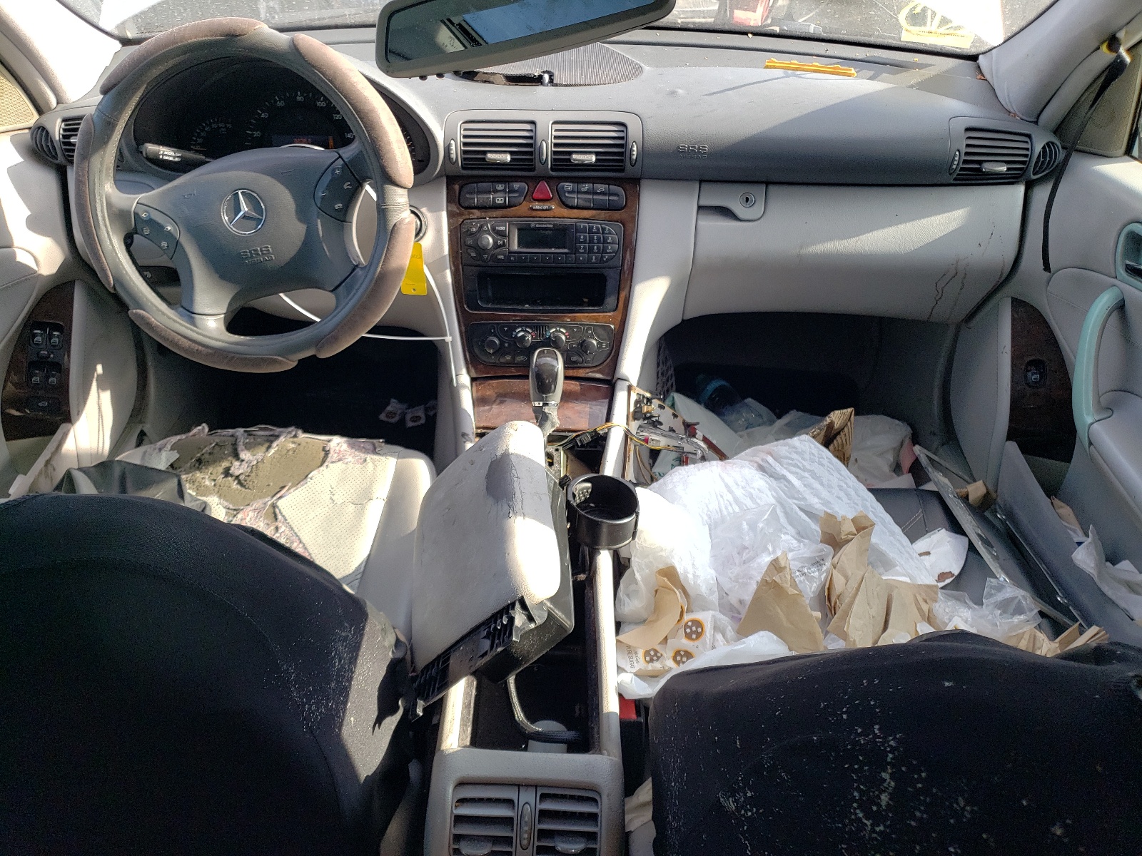 WDBRF61JX2F218221 2002 Mercedes-Benz C 240