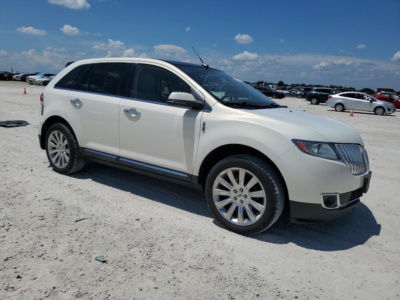 2013 Lincoln MKX - Image 4