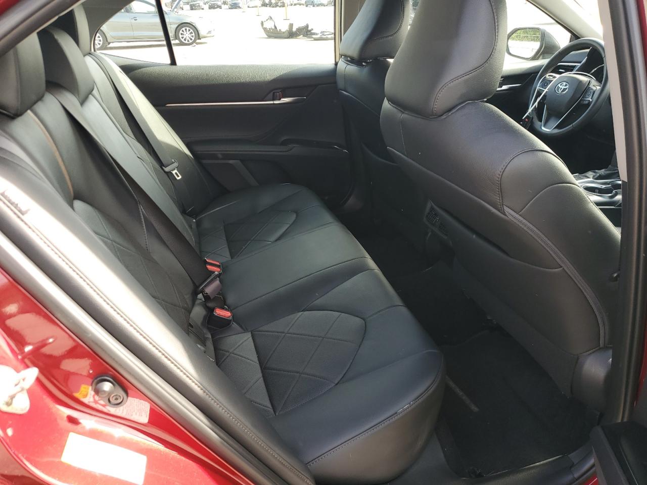4T1B11HK8JU558685 2018 Toyota Camry L