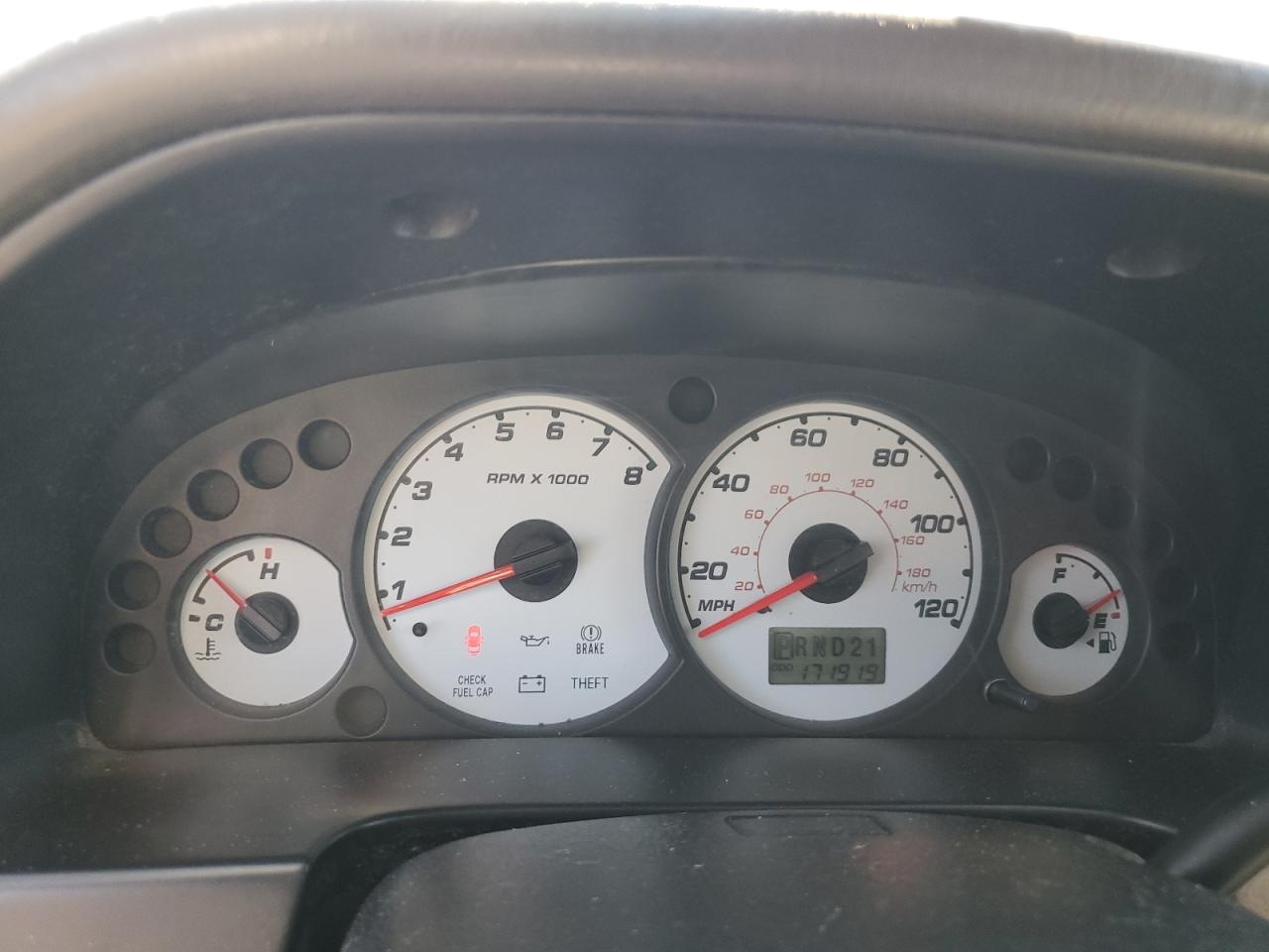 2004 Ford Escape Xls VIN: 1FMYU02114DA17235 Lot: 65953804