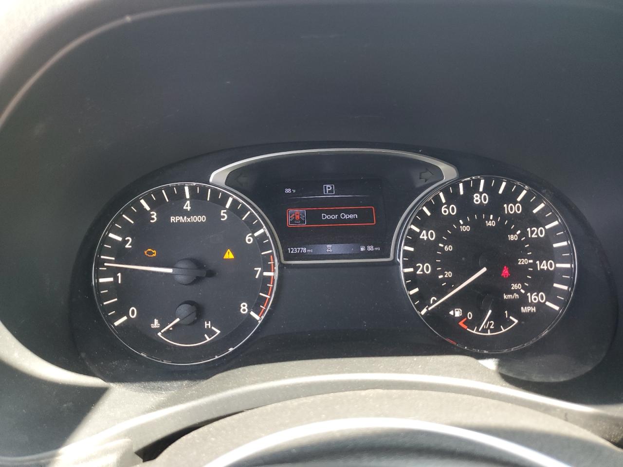 2018 Nissan Pathfinder S VIN: 5N1DR2MN6JC626513 Lot: 68700064