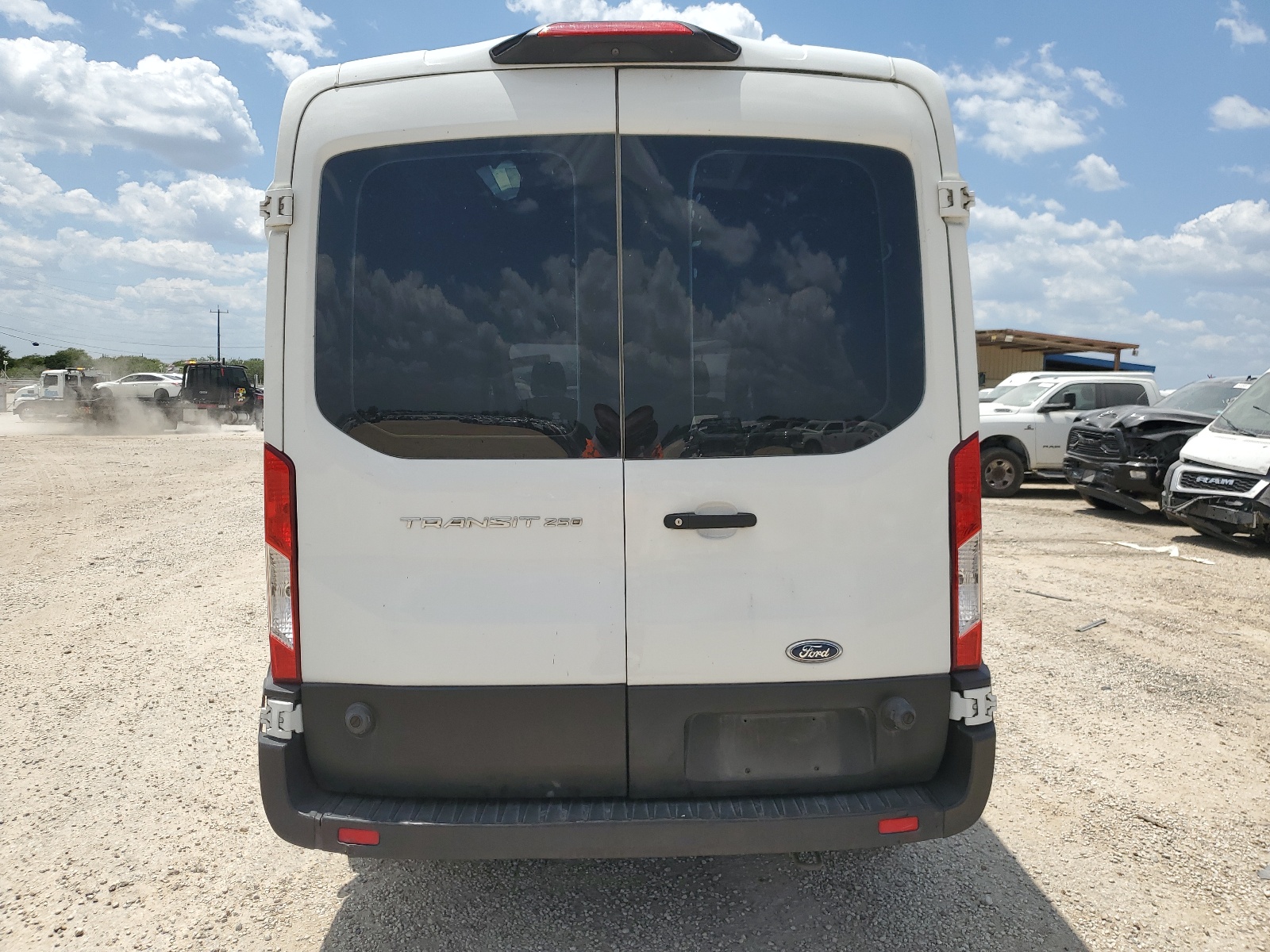 1FTYR2CM2KKB07965 2019 Ford Transit T-250