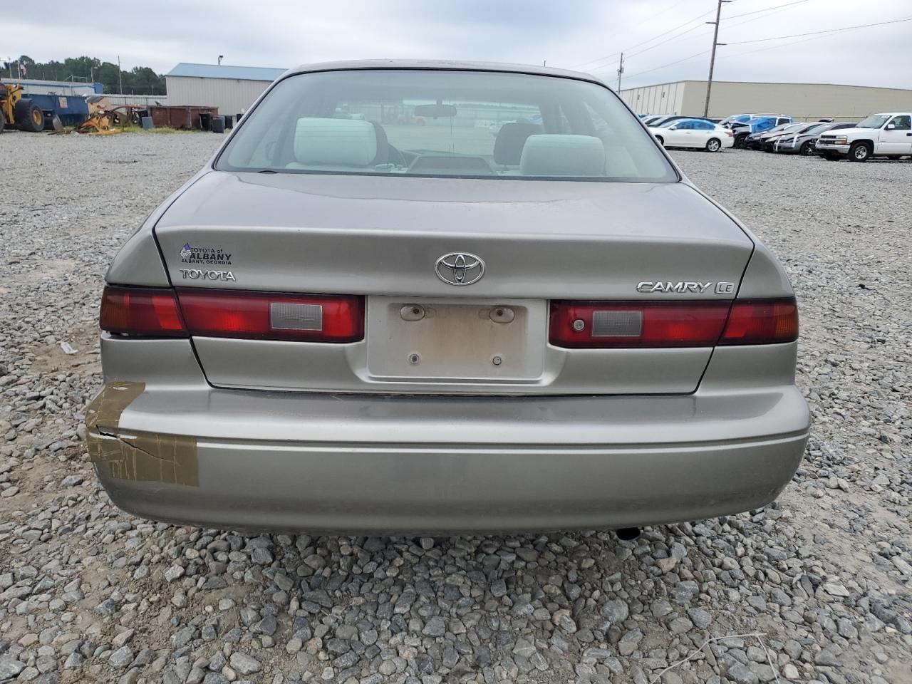 1999 Toyota Camry Ce VIN: 4T1BG22K2XU525929 Lot: 68989254