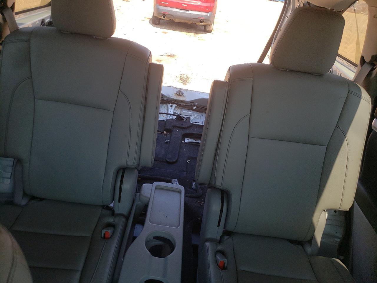 2018 Toyota Highlander Se VIN: 5TDKZRFH9JS547878 Lot: 66400234