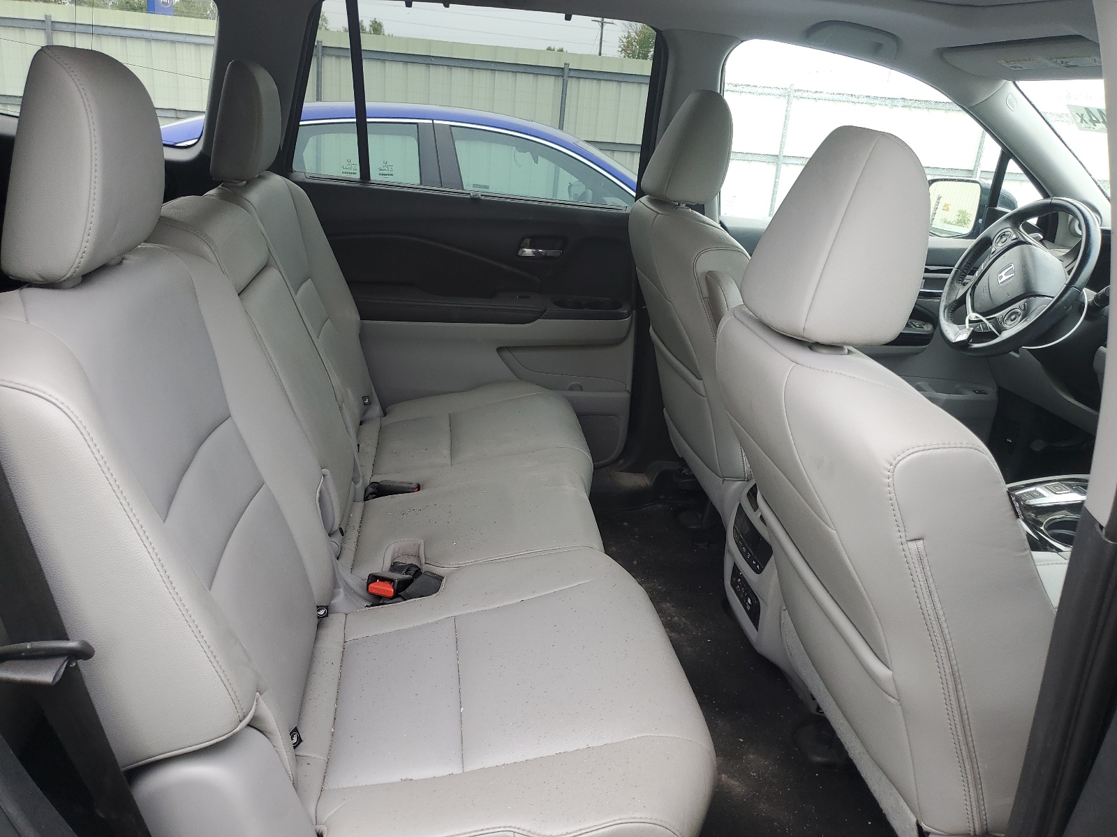 5FNYF6H90GB070164 2016 Honda Pilot Touring