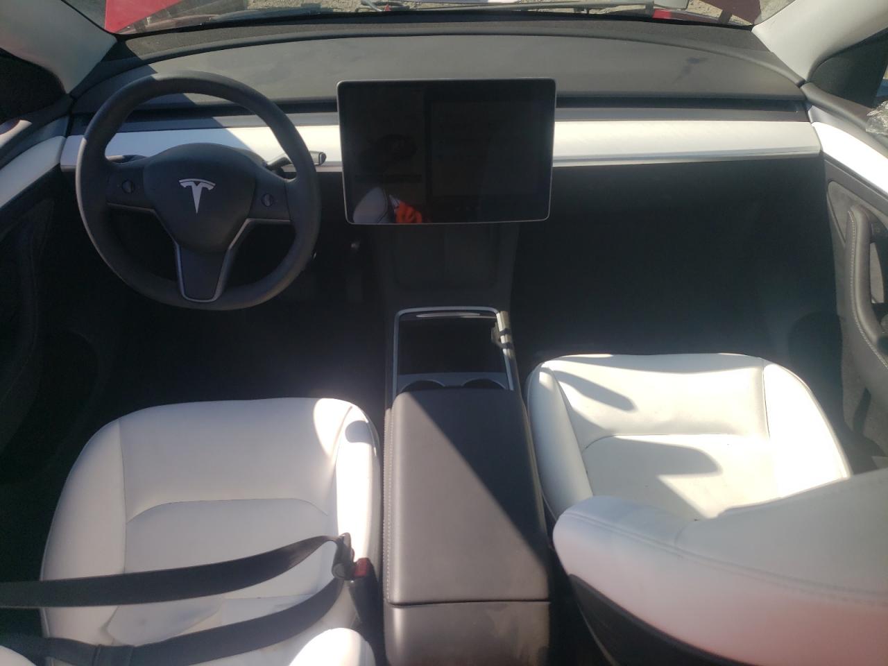 7SAYGAEEXRF114548 2024 Tesla Model Y