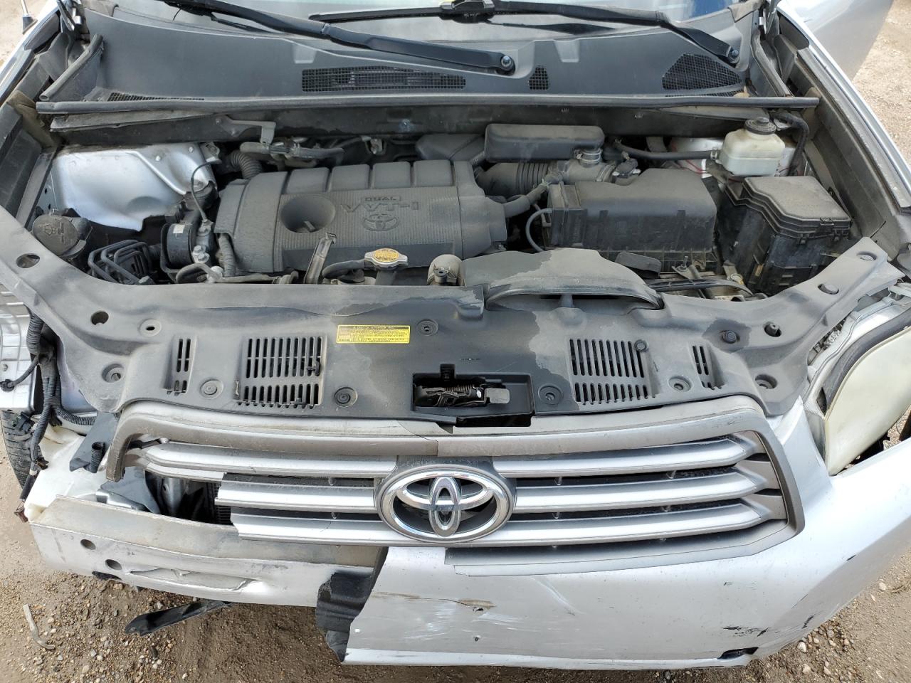 2010 Toyota Highlander - Image 11