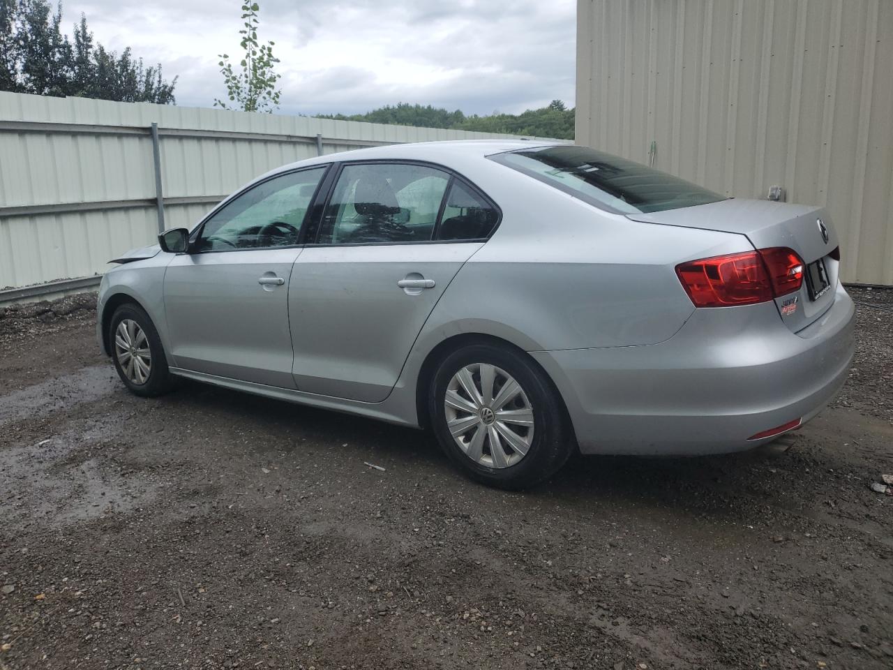 2014 Volkswagen Jetta - Image 2