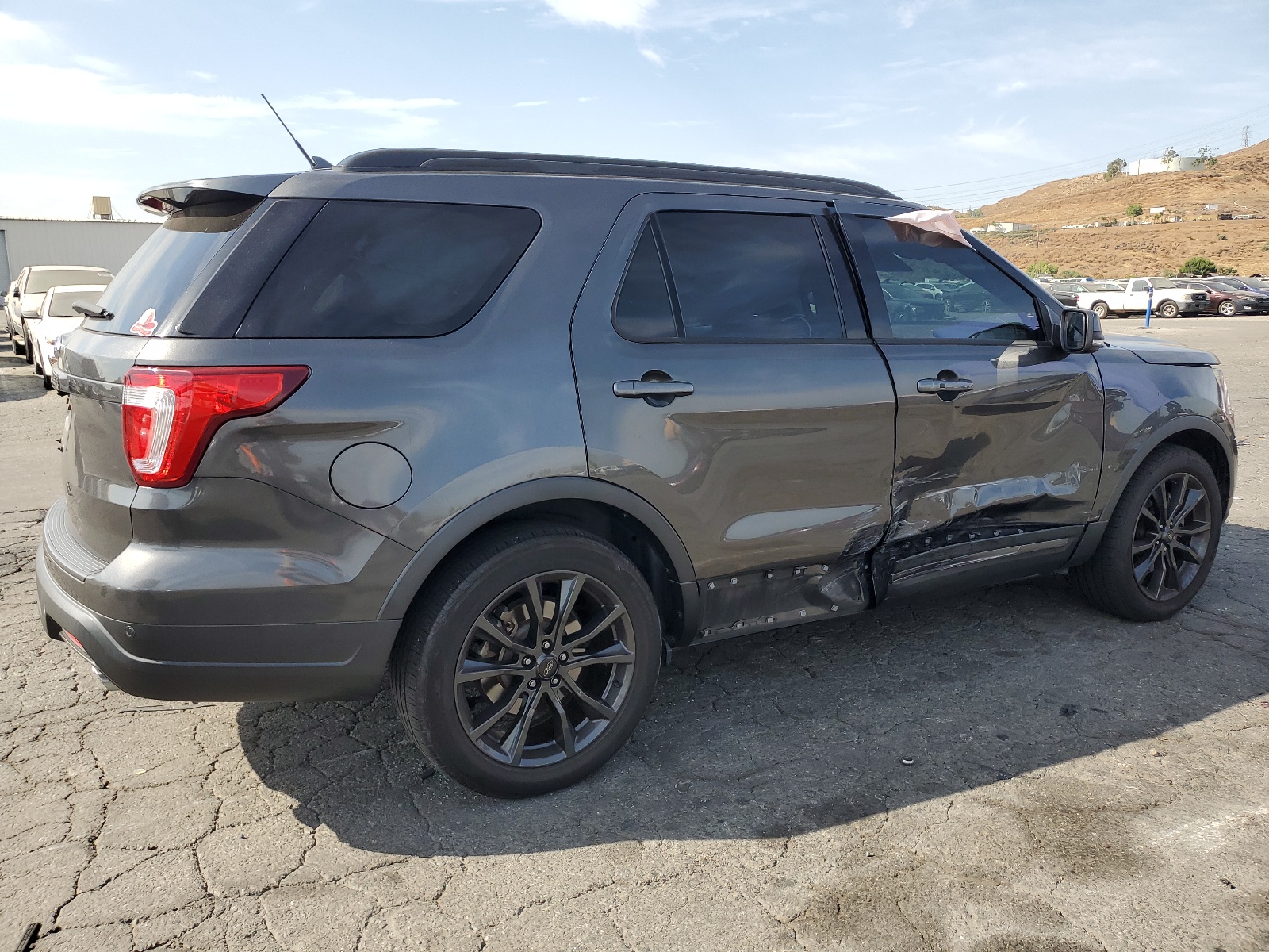 1FM5K7D81JGB09550 2018 Ford Explorer Xlt