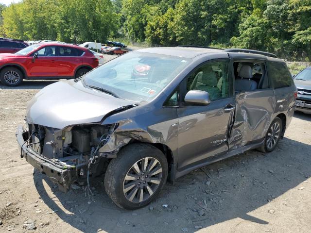 2019 Toyota Sienna Xle