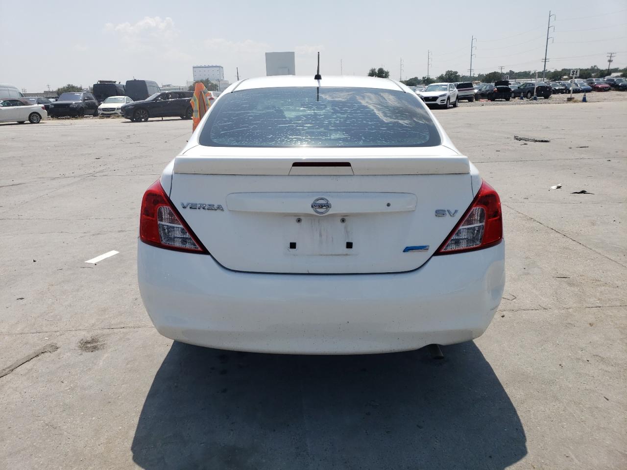 2014 Nissan Versa - Image 6