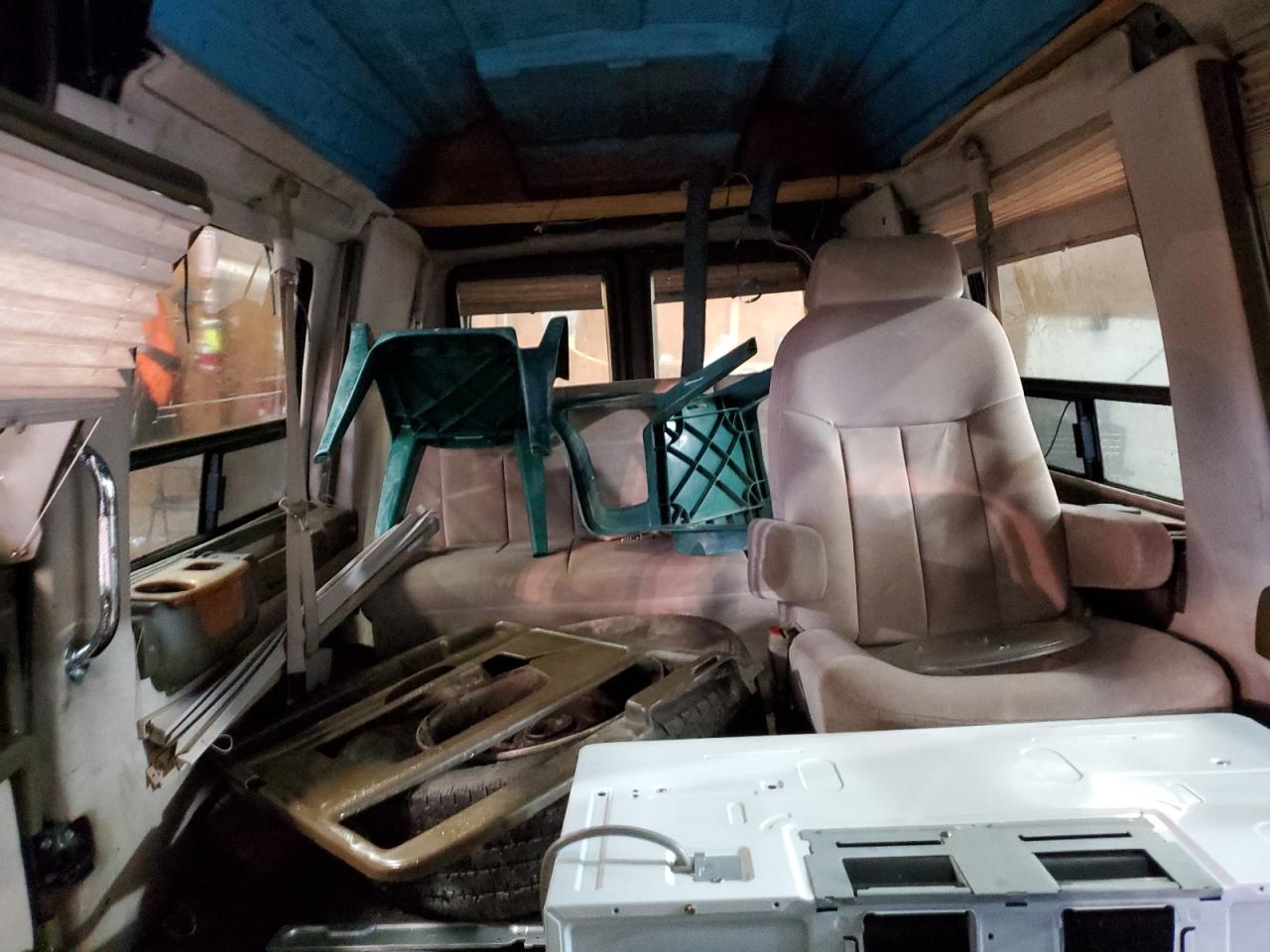 2000 Ford Econoline E250 Van VIN: 1FDPS24LXYHA86211 Lot: 65277814