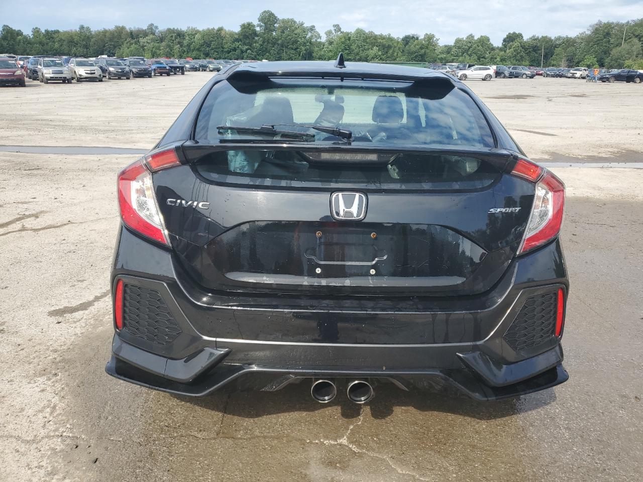 2018 Honda Civic Sport VIN: SHHFK7H4XJU415560 Lot: 64002174