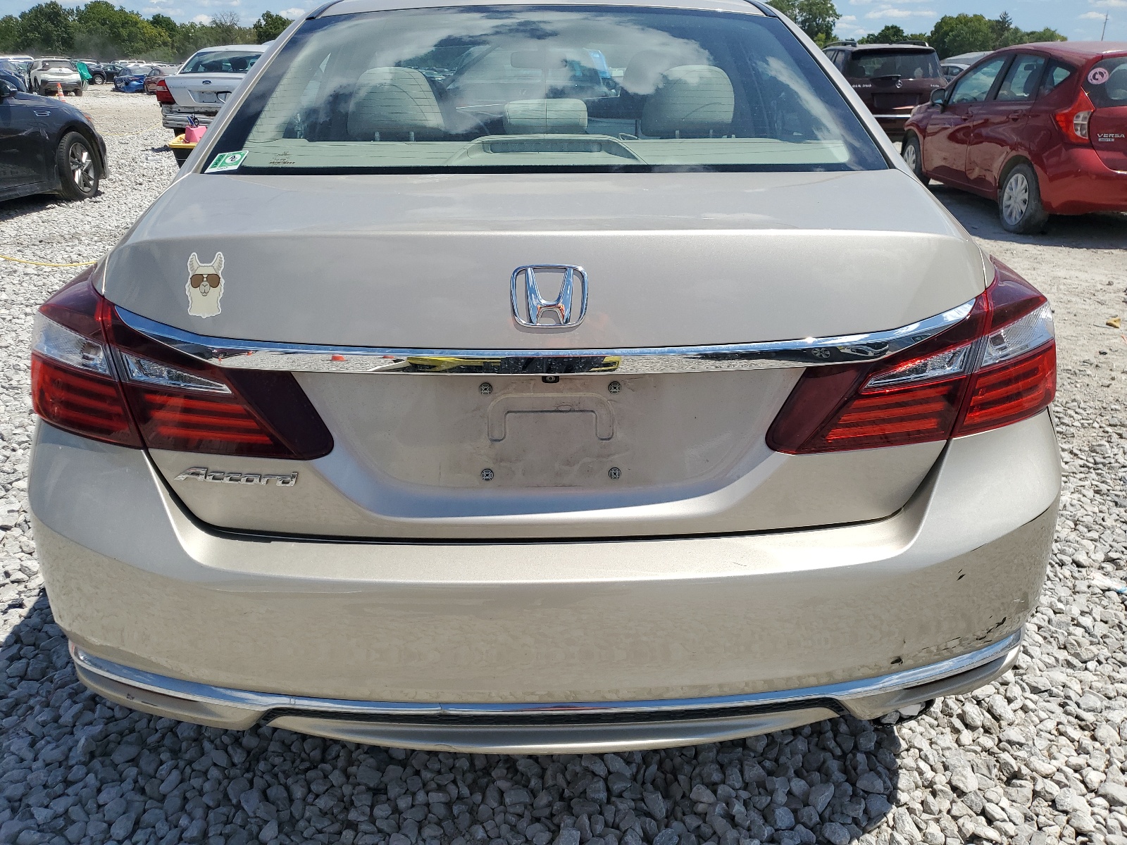 1HGCR2F33HA132600 2017 Honda Accord Lx