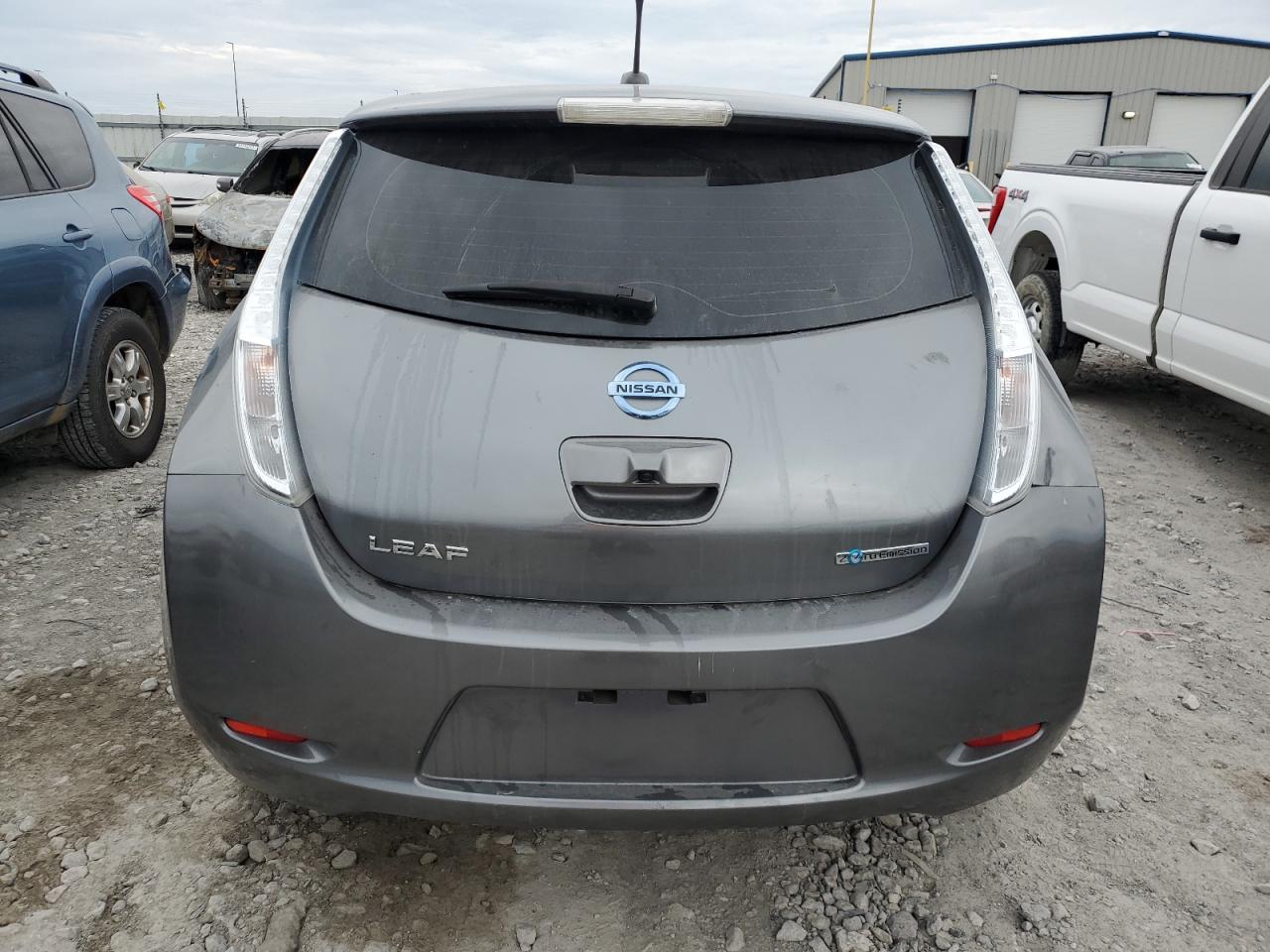 1N4AZ0CP3EC338829 2014 Nissan Leaf S