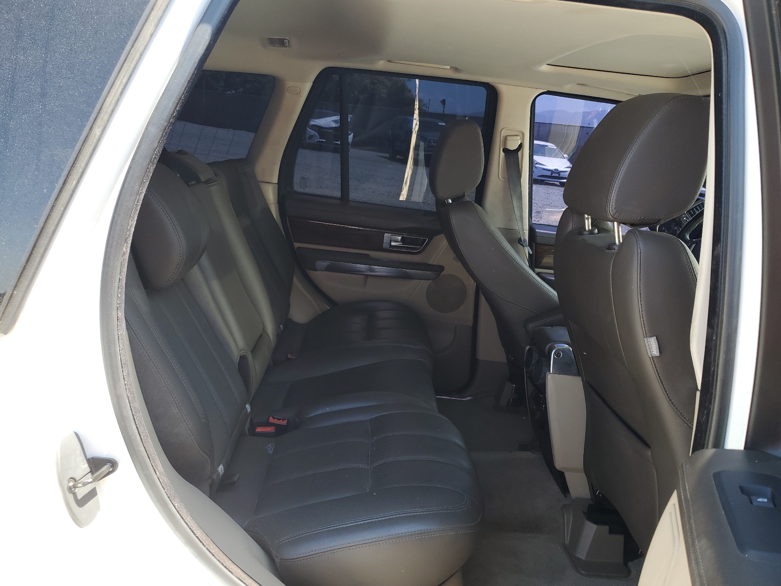 SALSK2D49BA705302 2011 Land Rover Range Rover Sport Lux